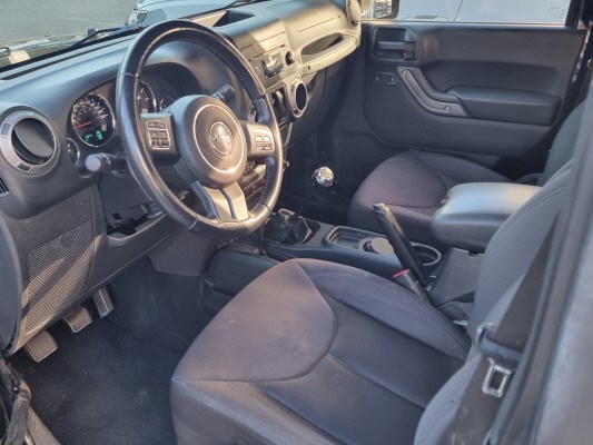 JEEP Wrangler 2.8 CRD Sport-image-10