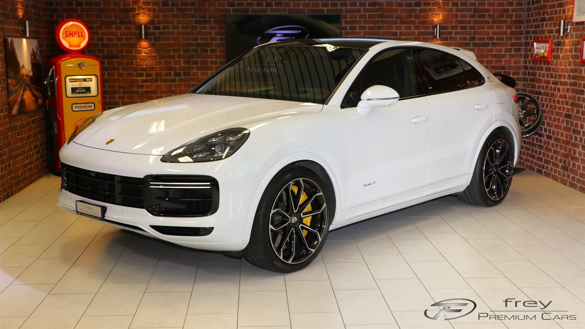 PORSCHE Cayenne Turbo Coupé S E-Hybrid
