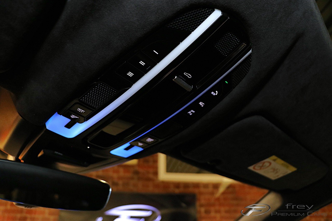 PORSCHE Cayenne Turbo Coupé S E-Hybrid-image-24