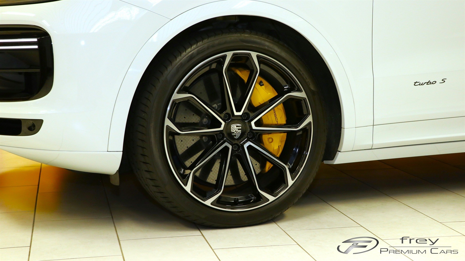 PORSCHE Cayenne Turbo Coupé S E-Hybrid-image-5
