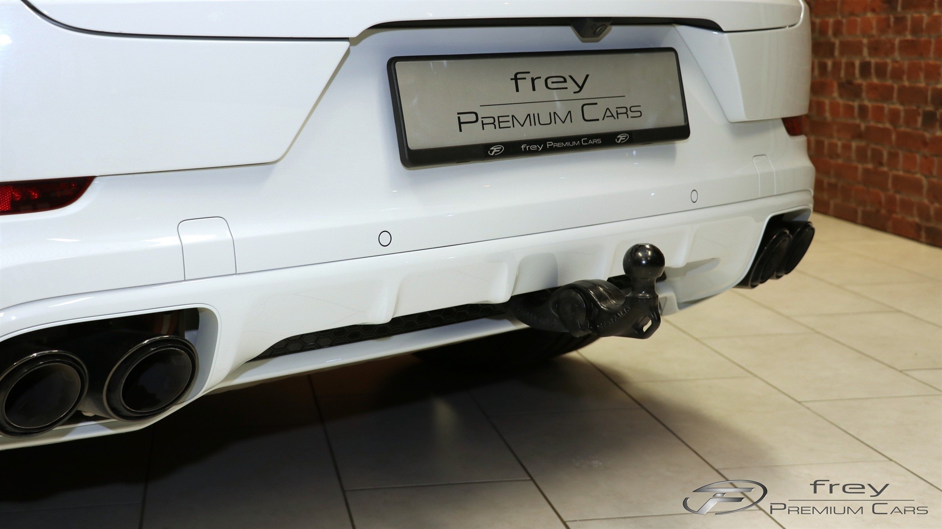 PORSCHE Cayenne Turbo Coupé S E-Hybrid-image-31