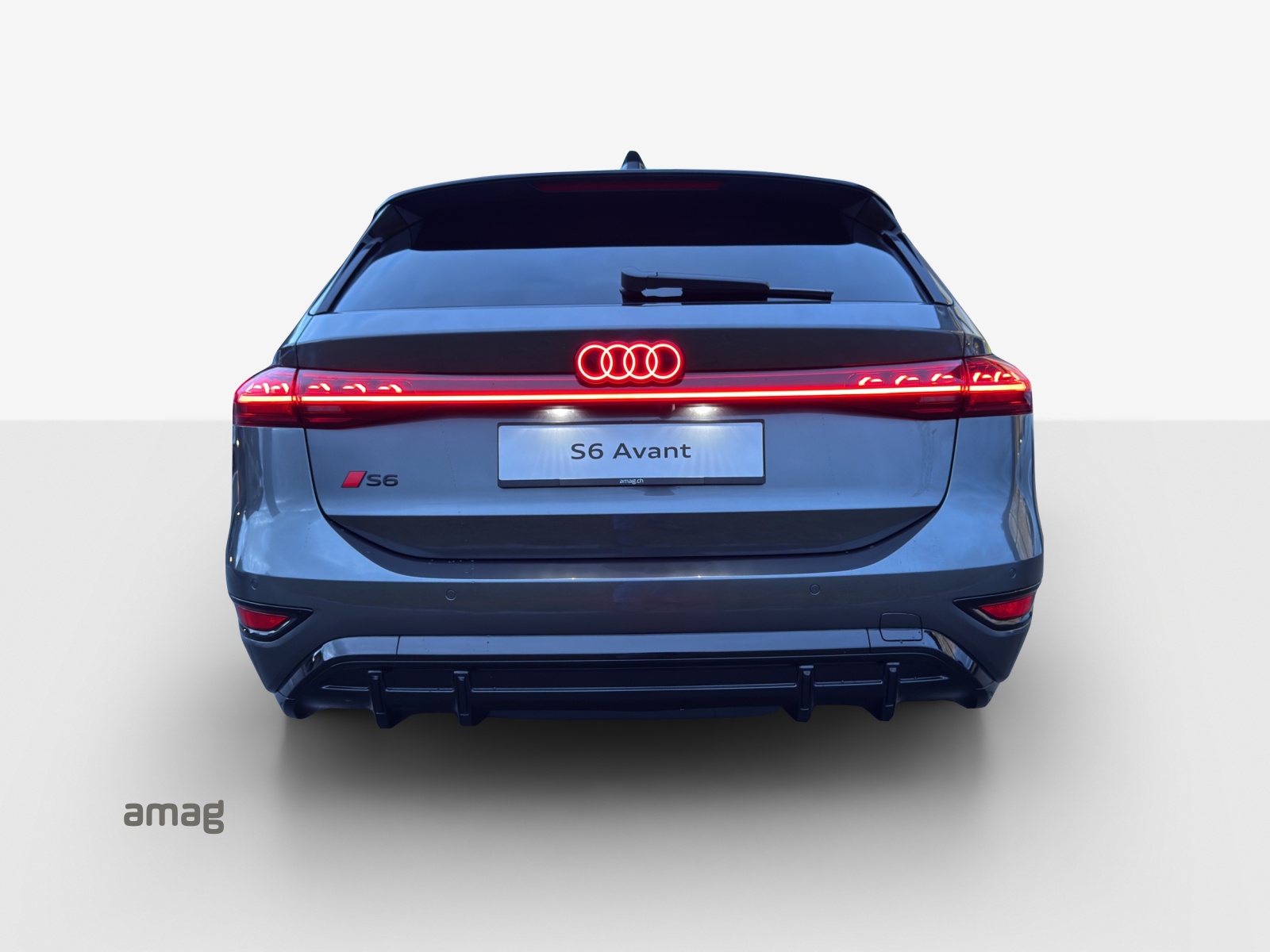 AUDI S6 Avant e-tron quattro-image-3