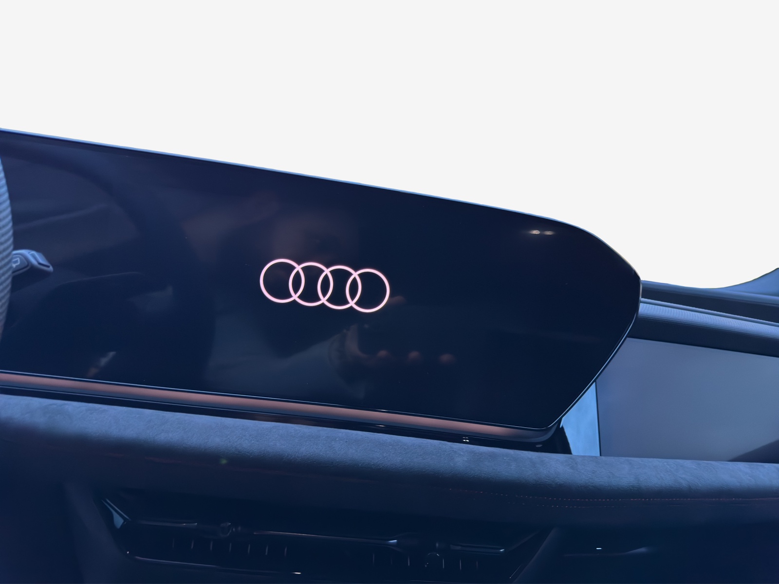 AUDI S6 Avant e-tron quattro-image-10