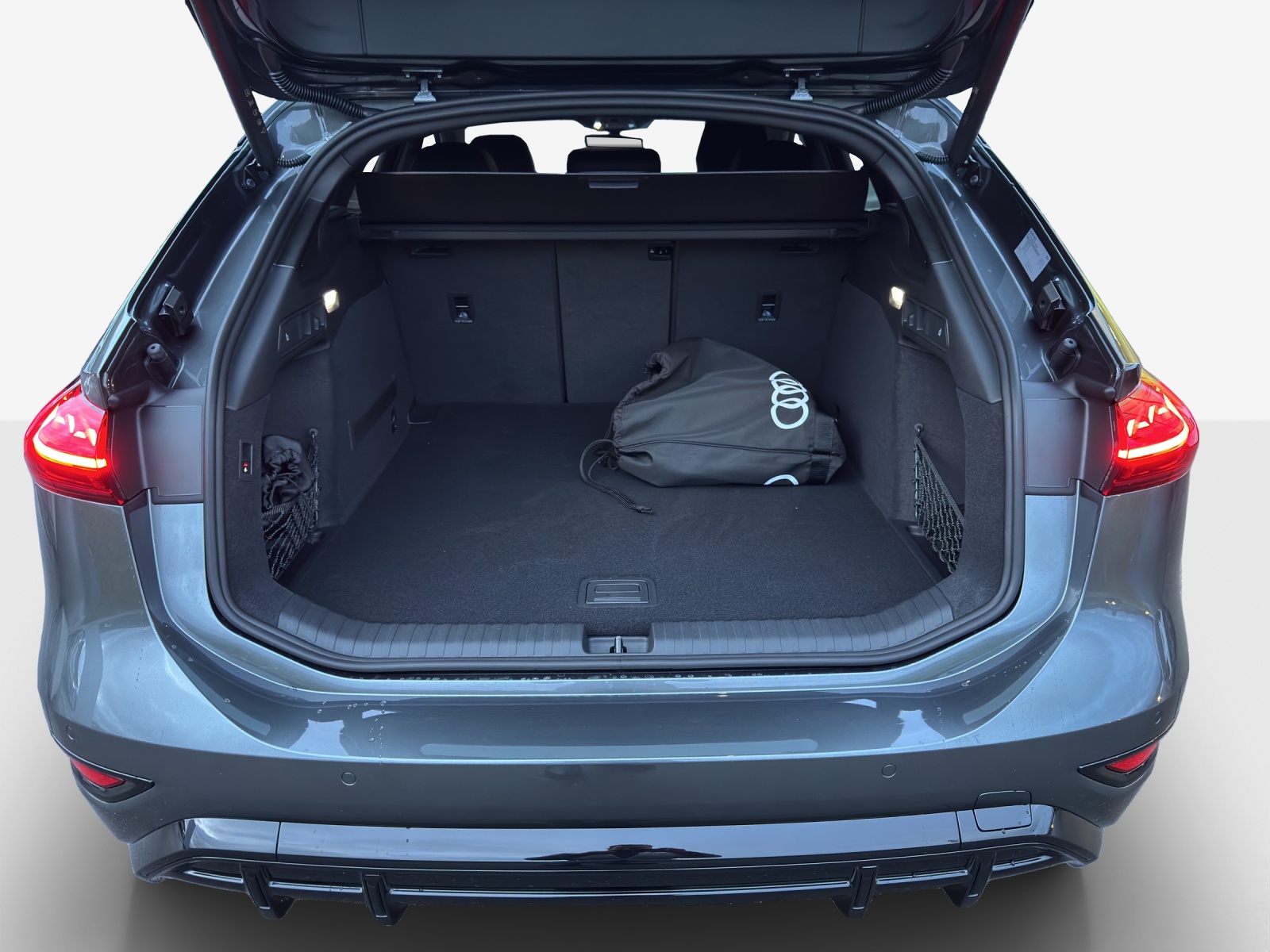 AUDI S6 Avant e-tron quattro-image-12