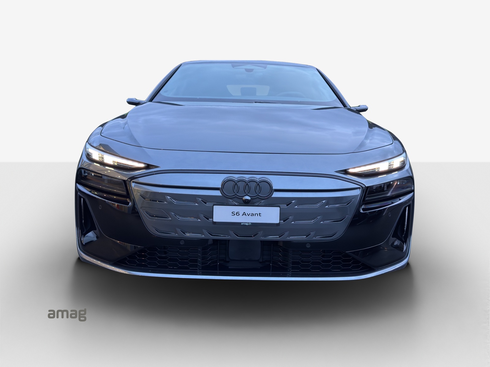 AUDI S6 Avant e-tron quattro-image-6
