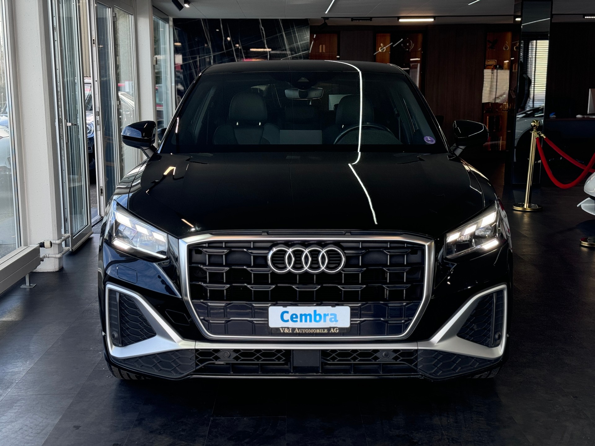 AUDI Q2 35 TFSI S line S-tronic-image-1