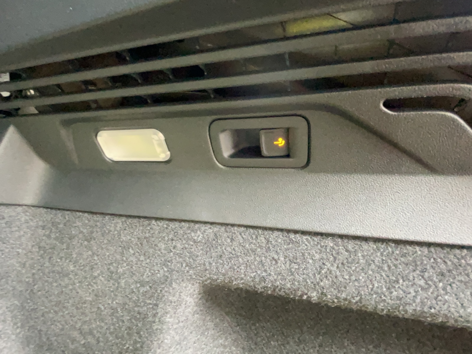 VW ID.4 Pro Performance 77 kWh-image-12