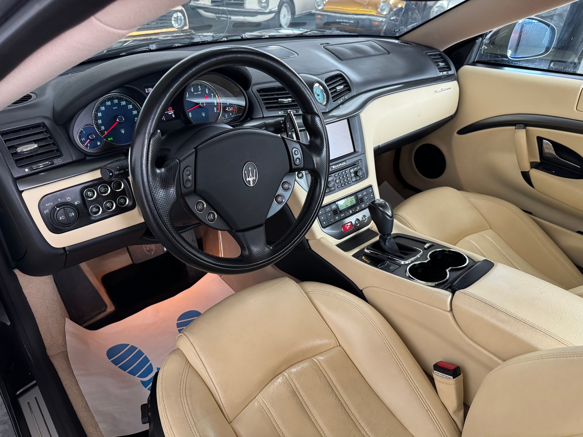 MASERATI GranTurismo Automatica-image-13