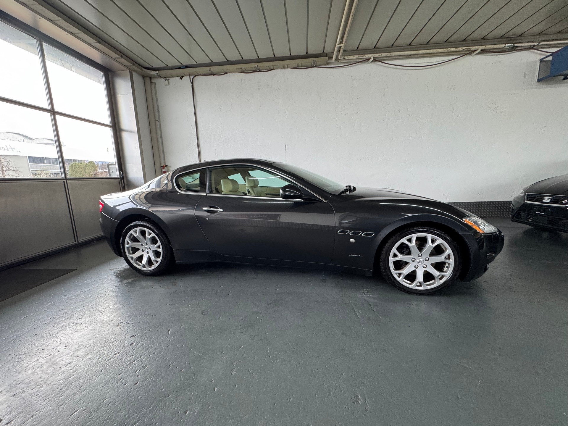 MASERATI GranTurismo Automatica-image-7