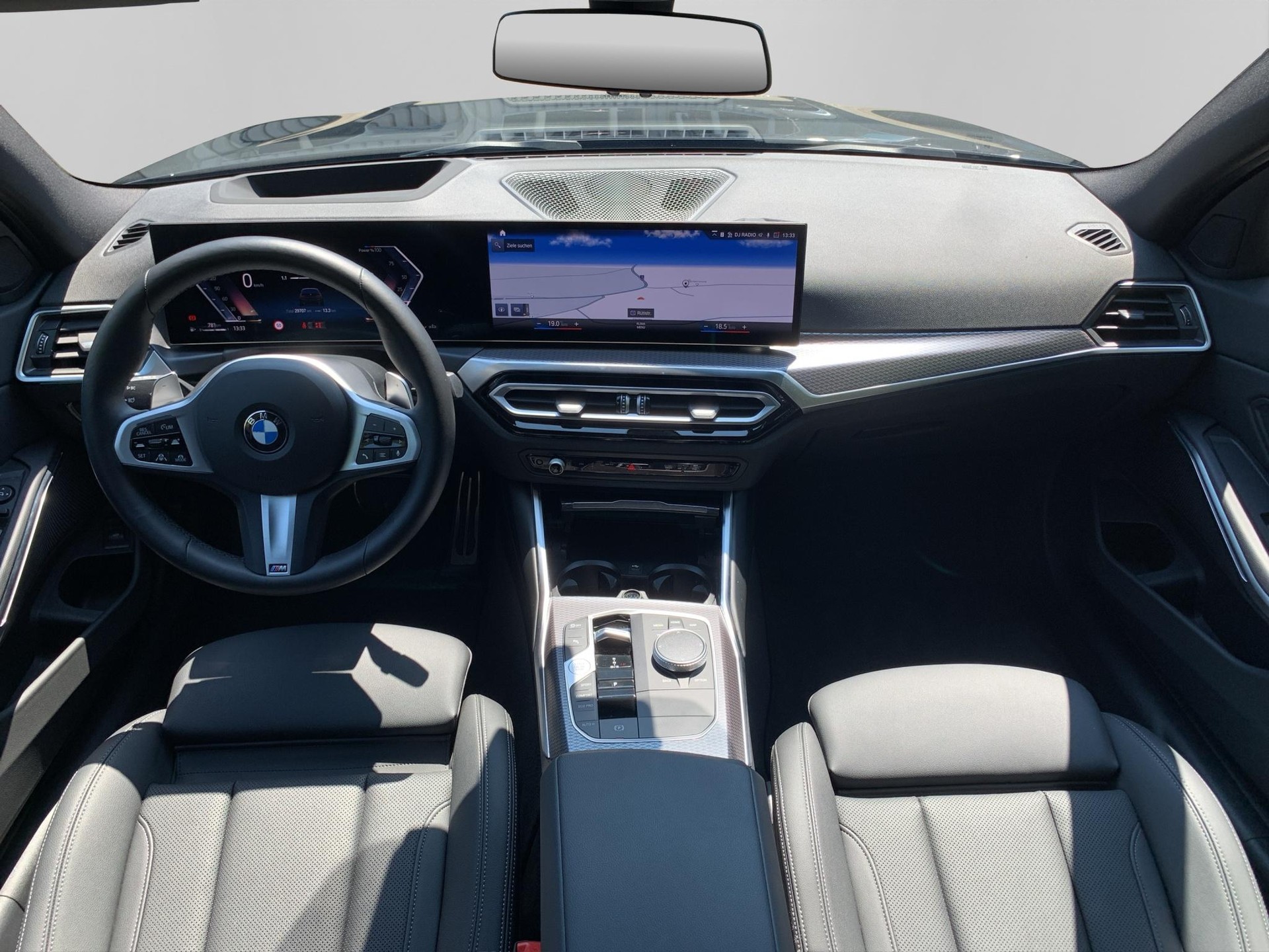 BMW 330d xDrive 48V Touring Steptronic M Sport-image-13
