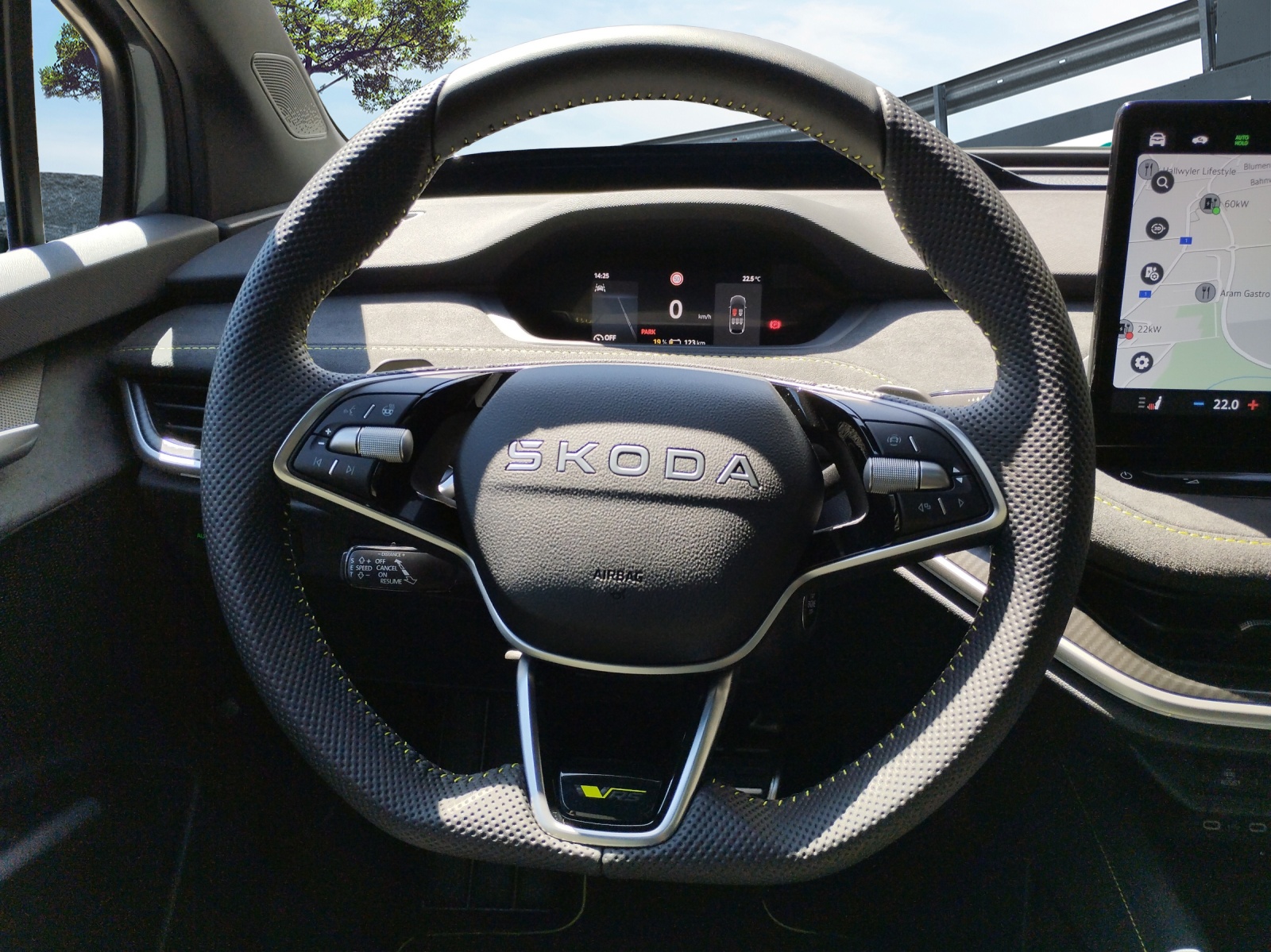 SKODA Enyaq 4x4 RS-image-10