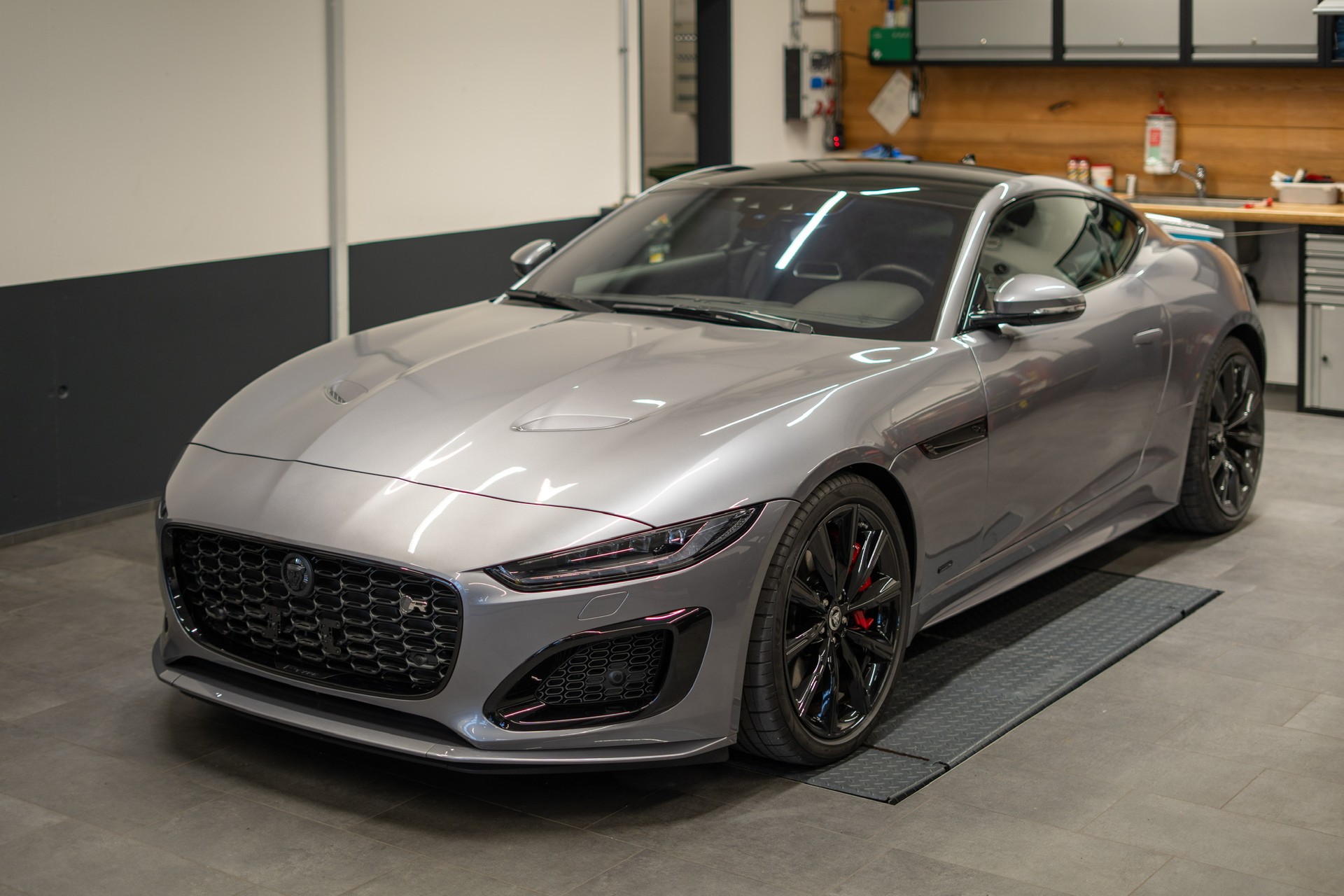 JAGUAR F-Type Coupé 5.0 V8 Last Edition R75 Automatik AWD