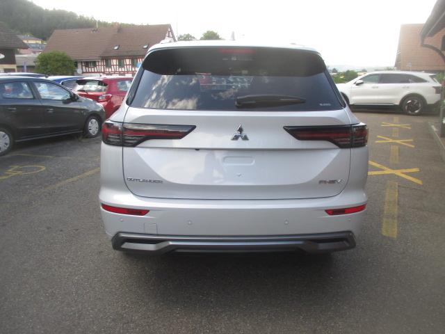 MITSUBISHI Outlander 2.4 PHEV Instyle 4x4-image-5