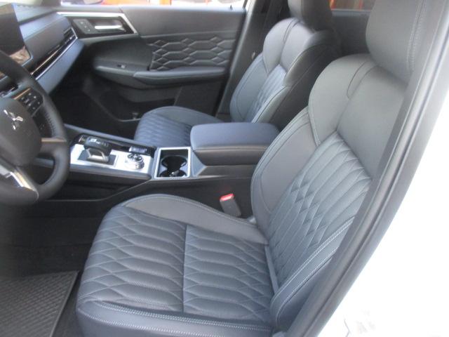 MITSUBISHI Outlander 2.4 PHEV Instyle 4x4-image-6