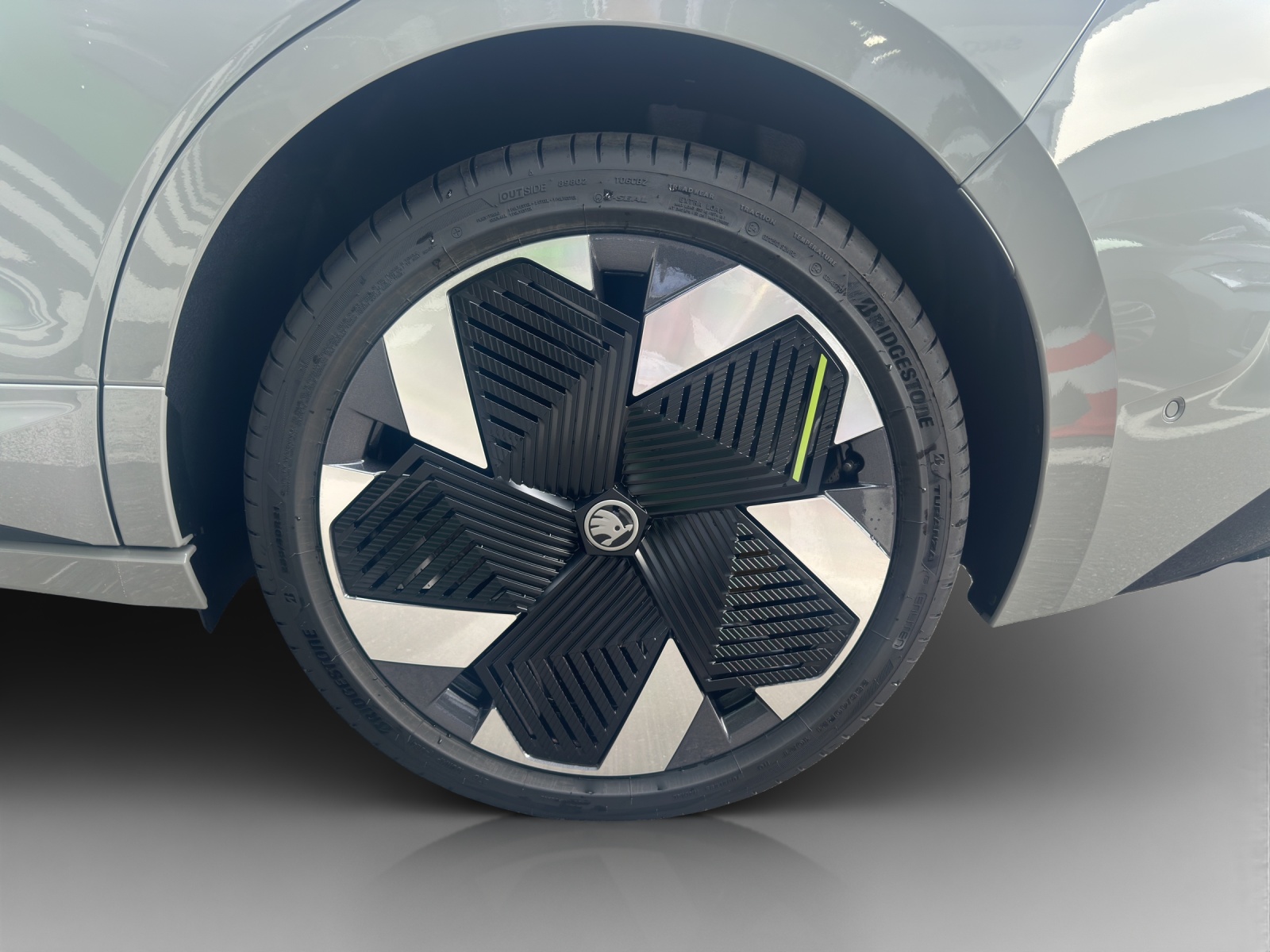 SKODA Enyaq Coupé RS 4x4-image-14