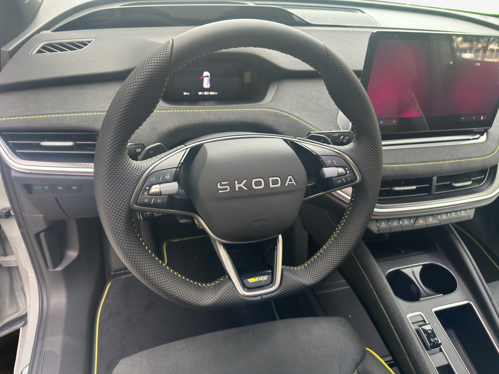 SKODA Enyaq Coupé RS 4x4-image-9