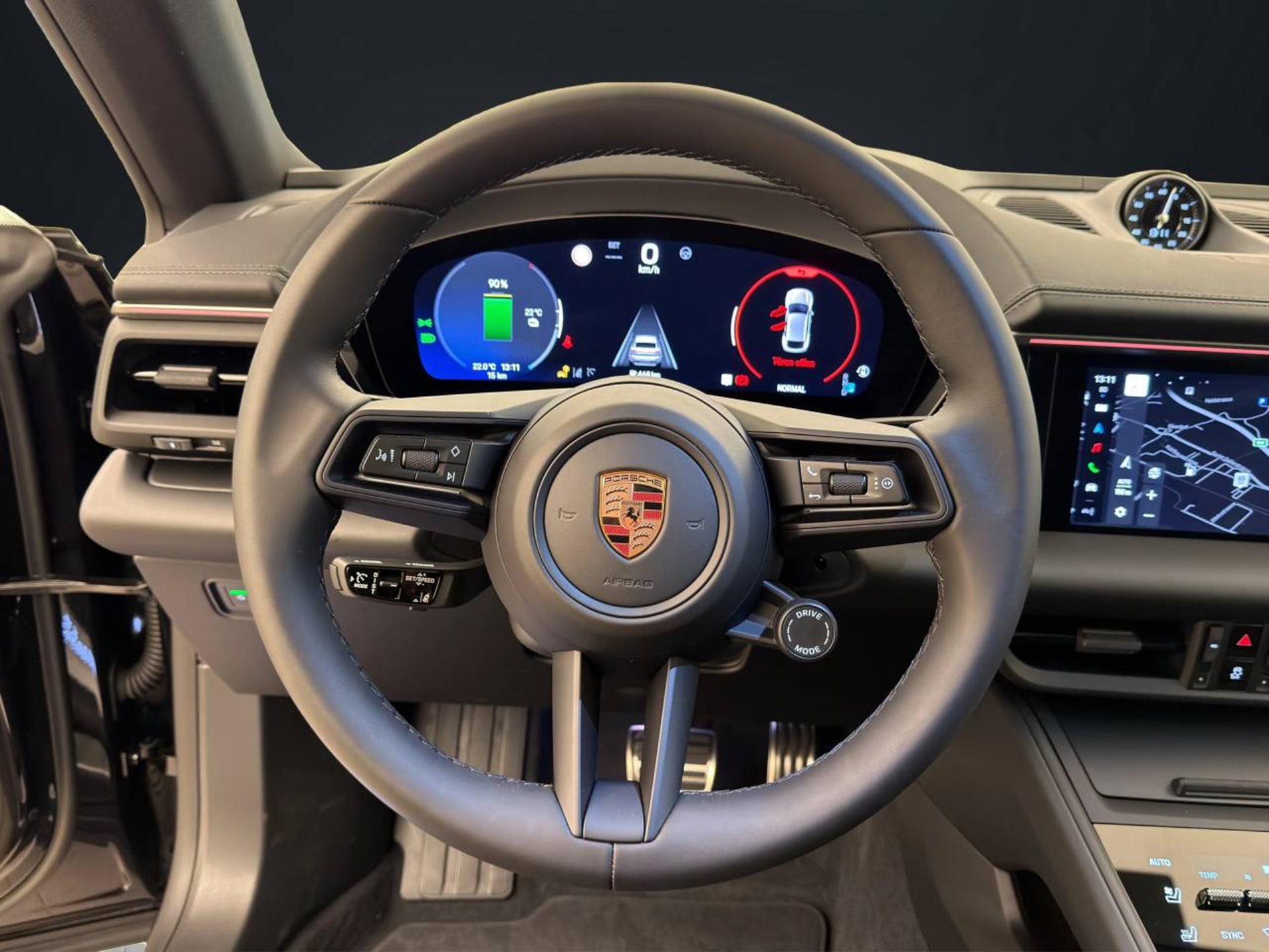 PORSCHE Macan 4S-image-13