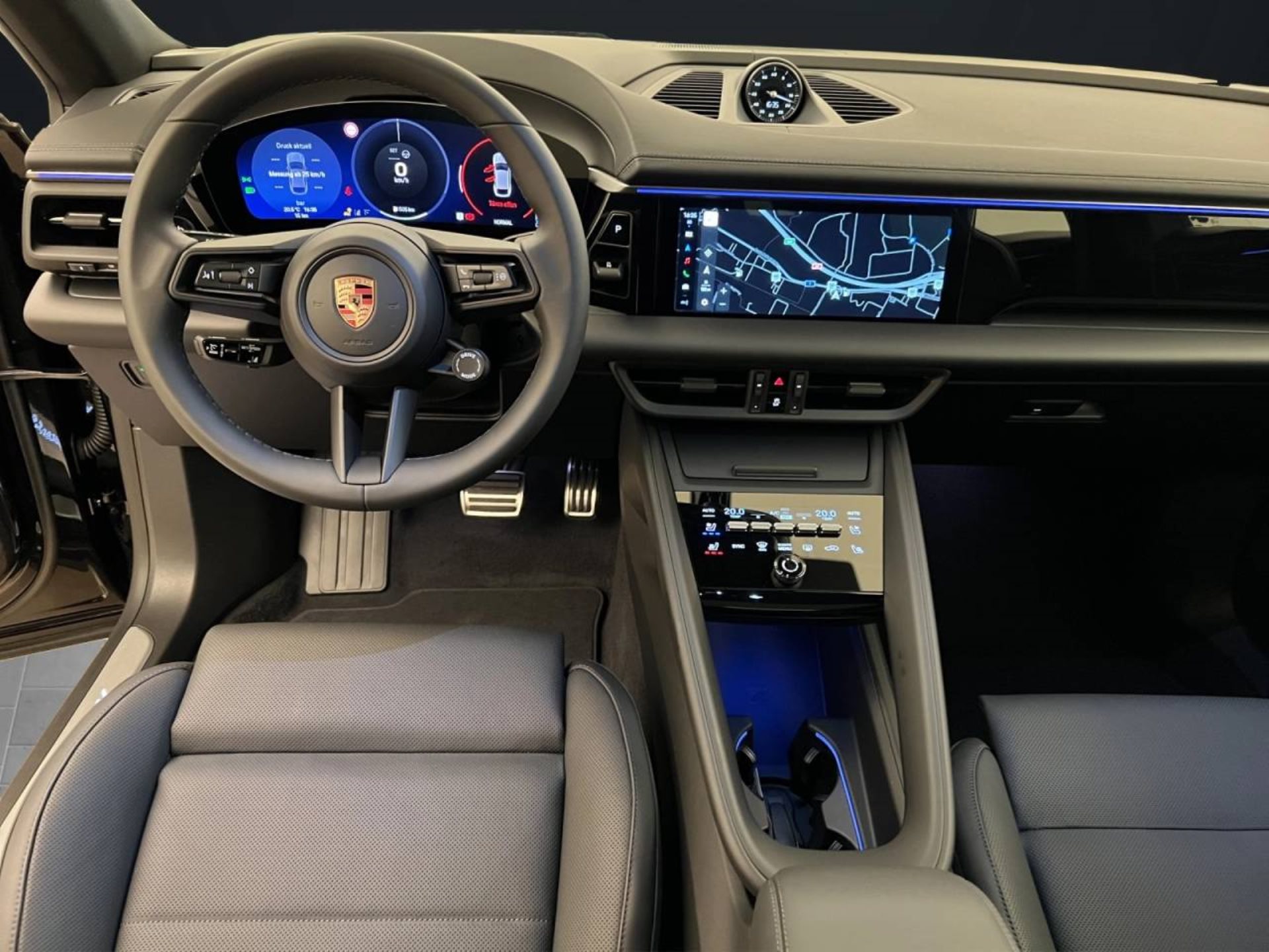 PORSCHE Macan 4S-image-9