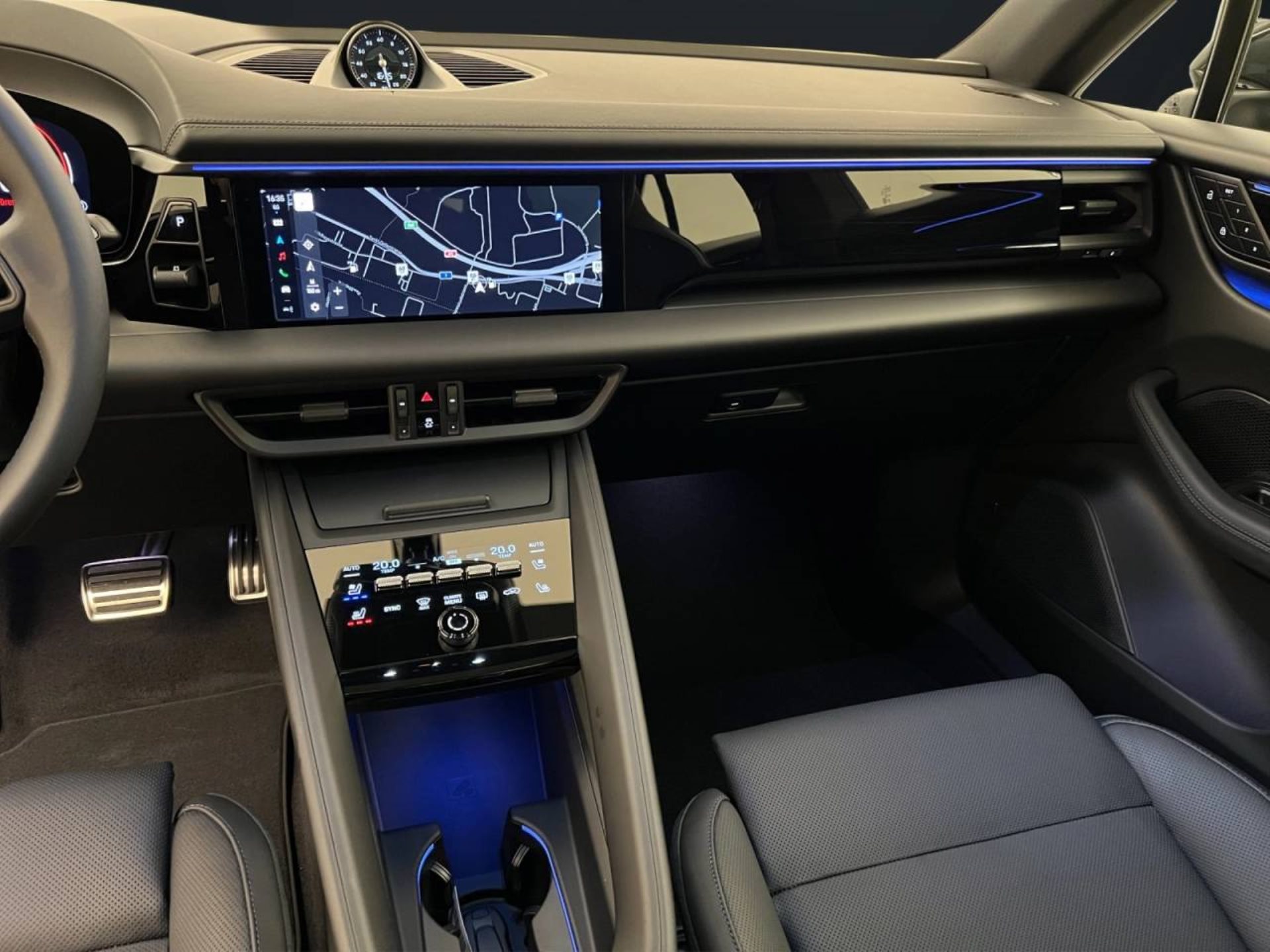 PORSCHE Macan 4S-image-15