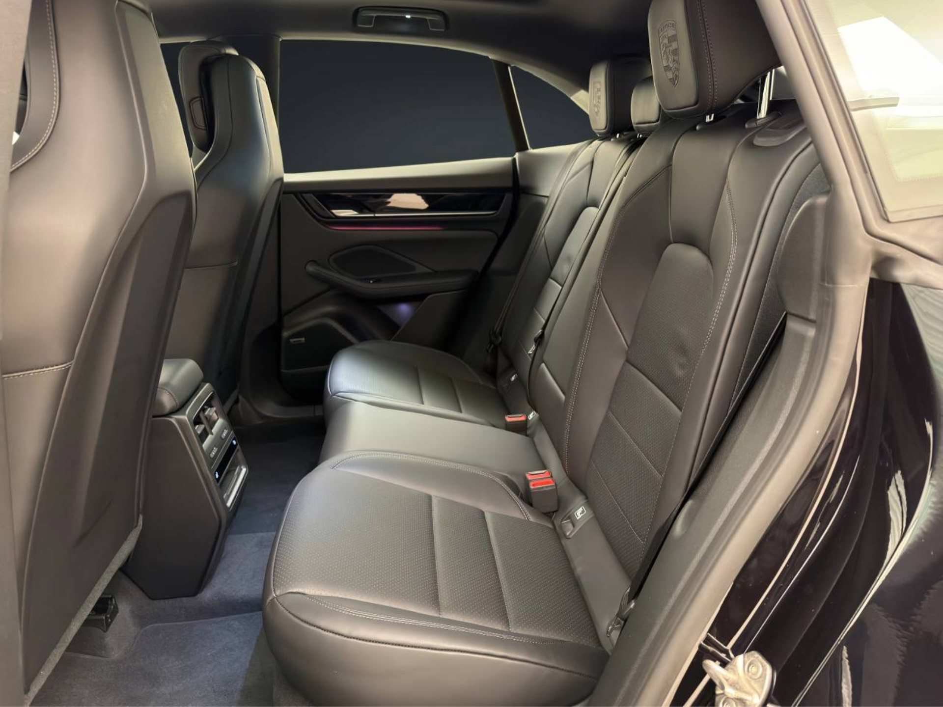 PORSCHE Macan 4S-image-15
