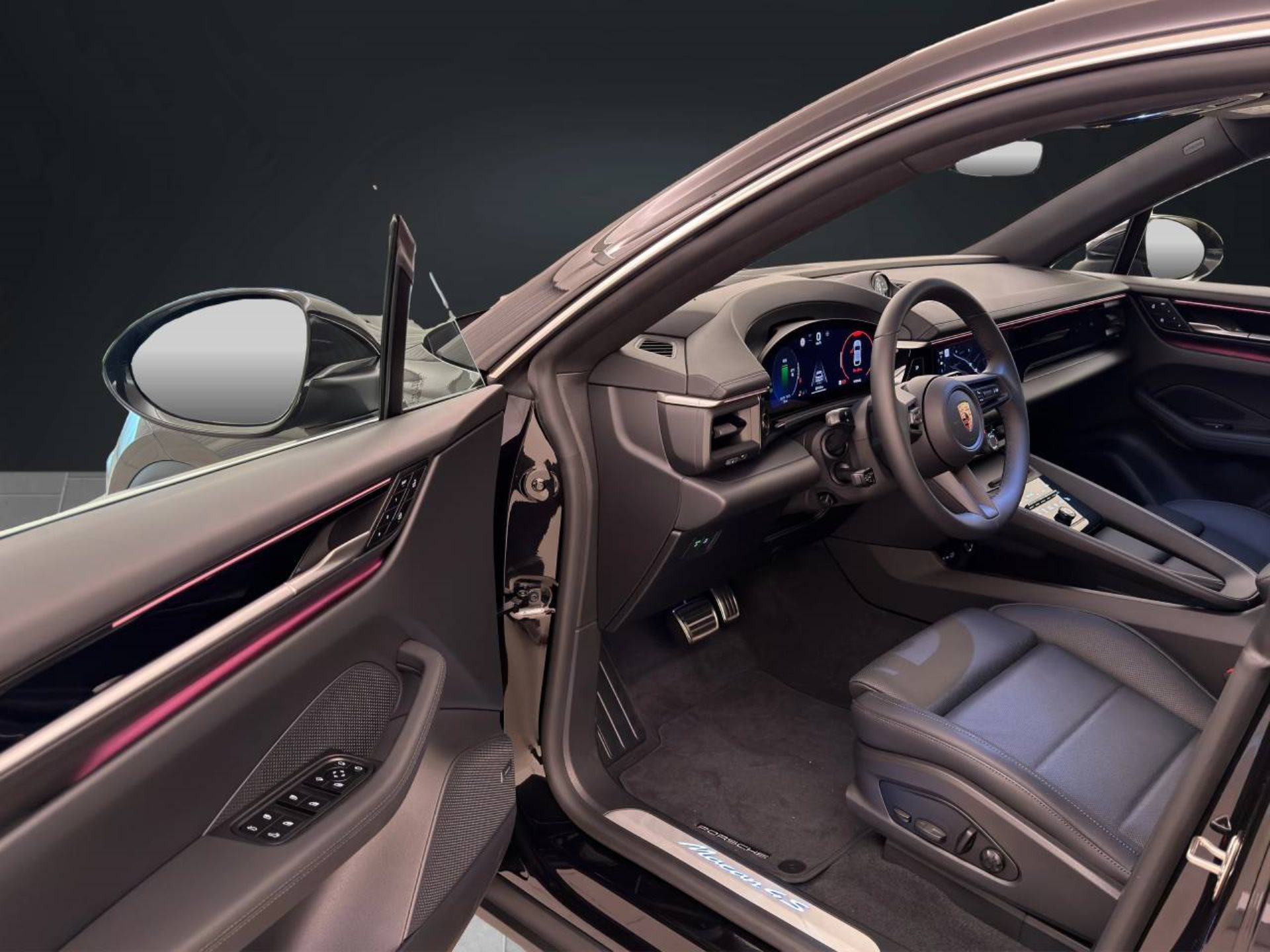 PORSCHE Macan 4S-image-3