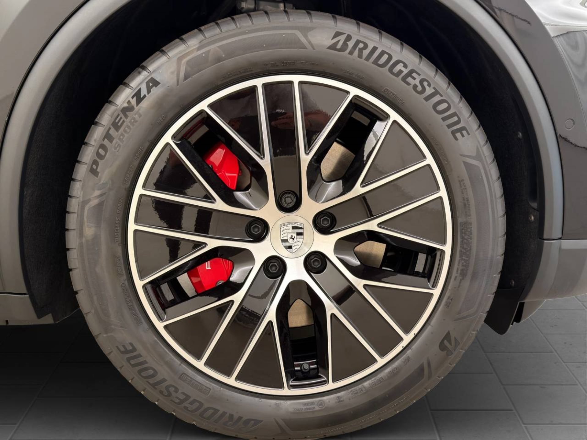 PORSCHE Macan 4S-image-10