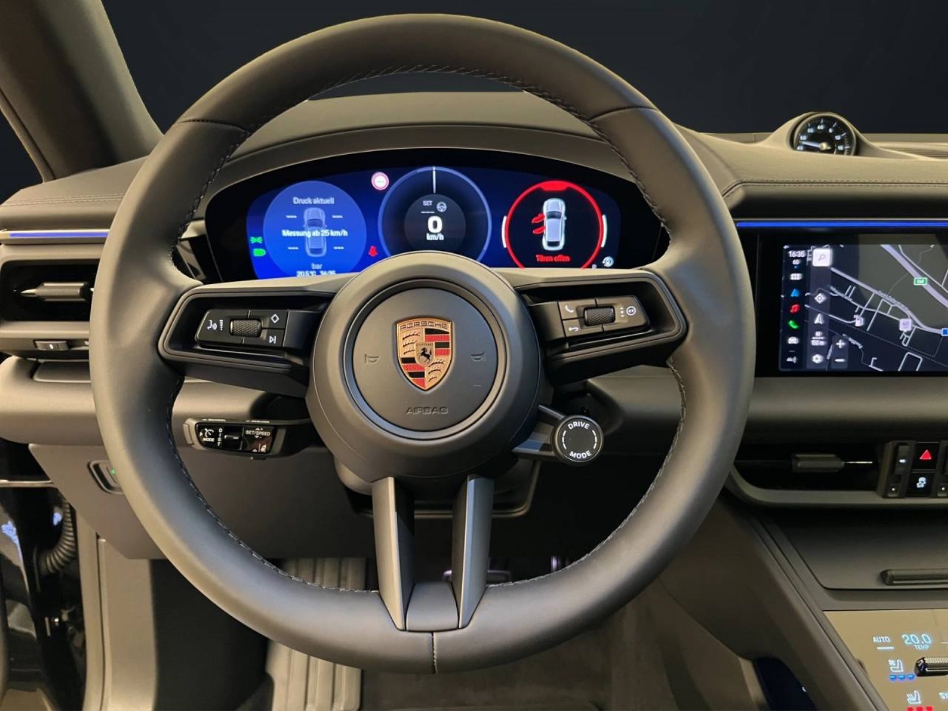 PORSCHE Macan 4S-image-3