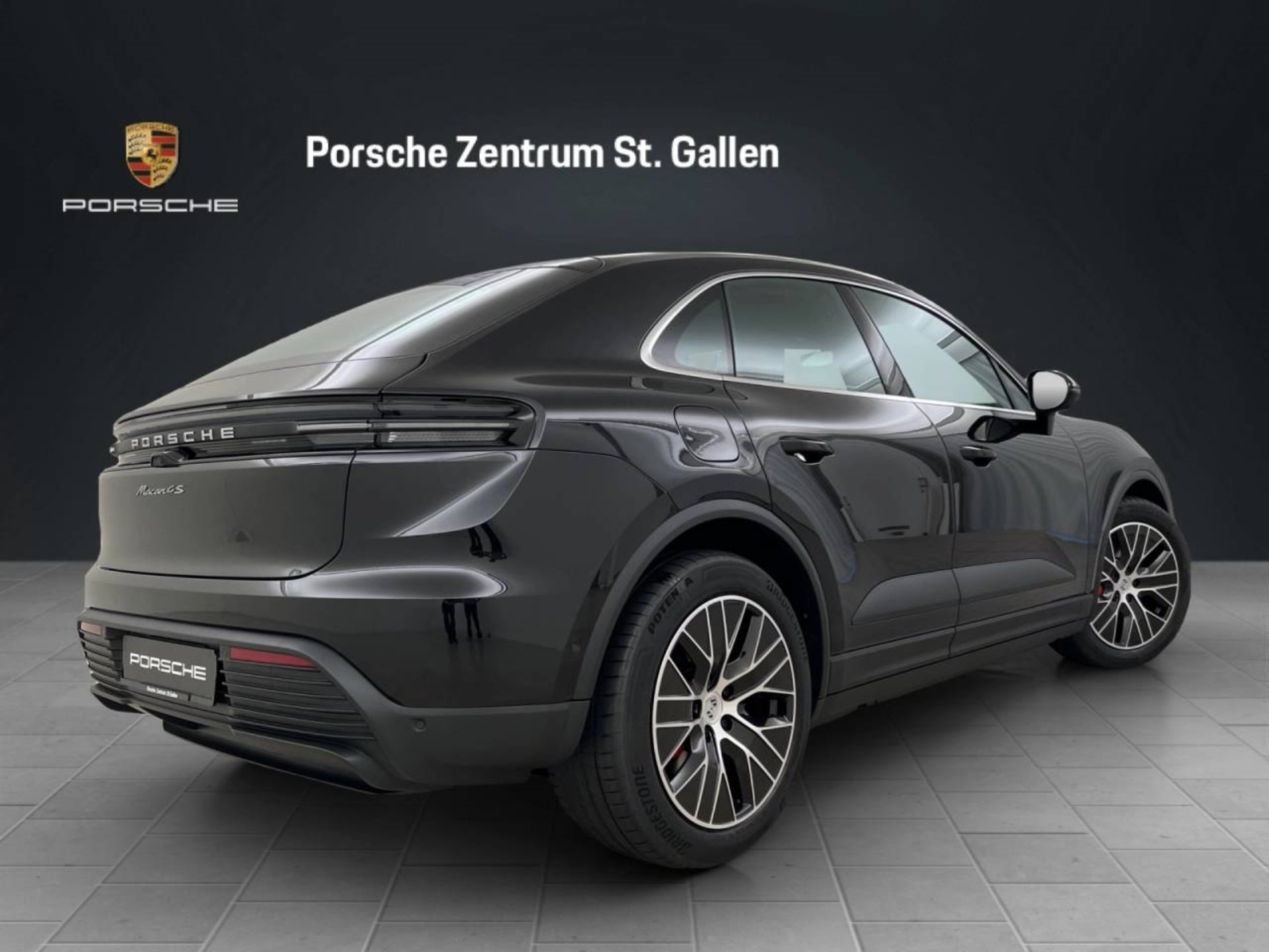 PORSCHE Macan 4S-image-2
