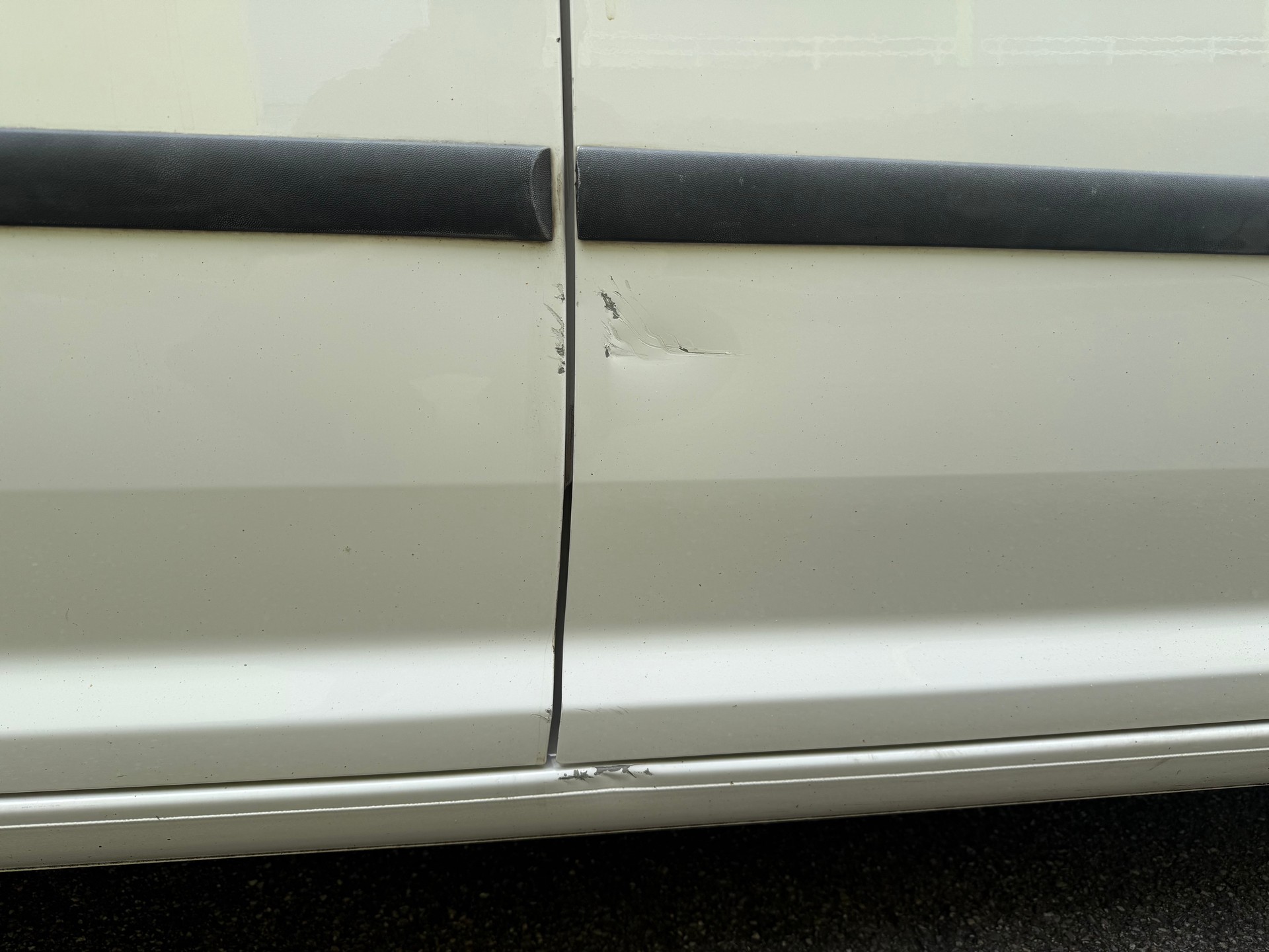 VW Caddy 2.0TDI 4Motion BlueMotion Technology-image-4