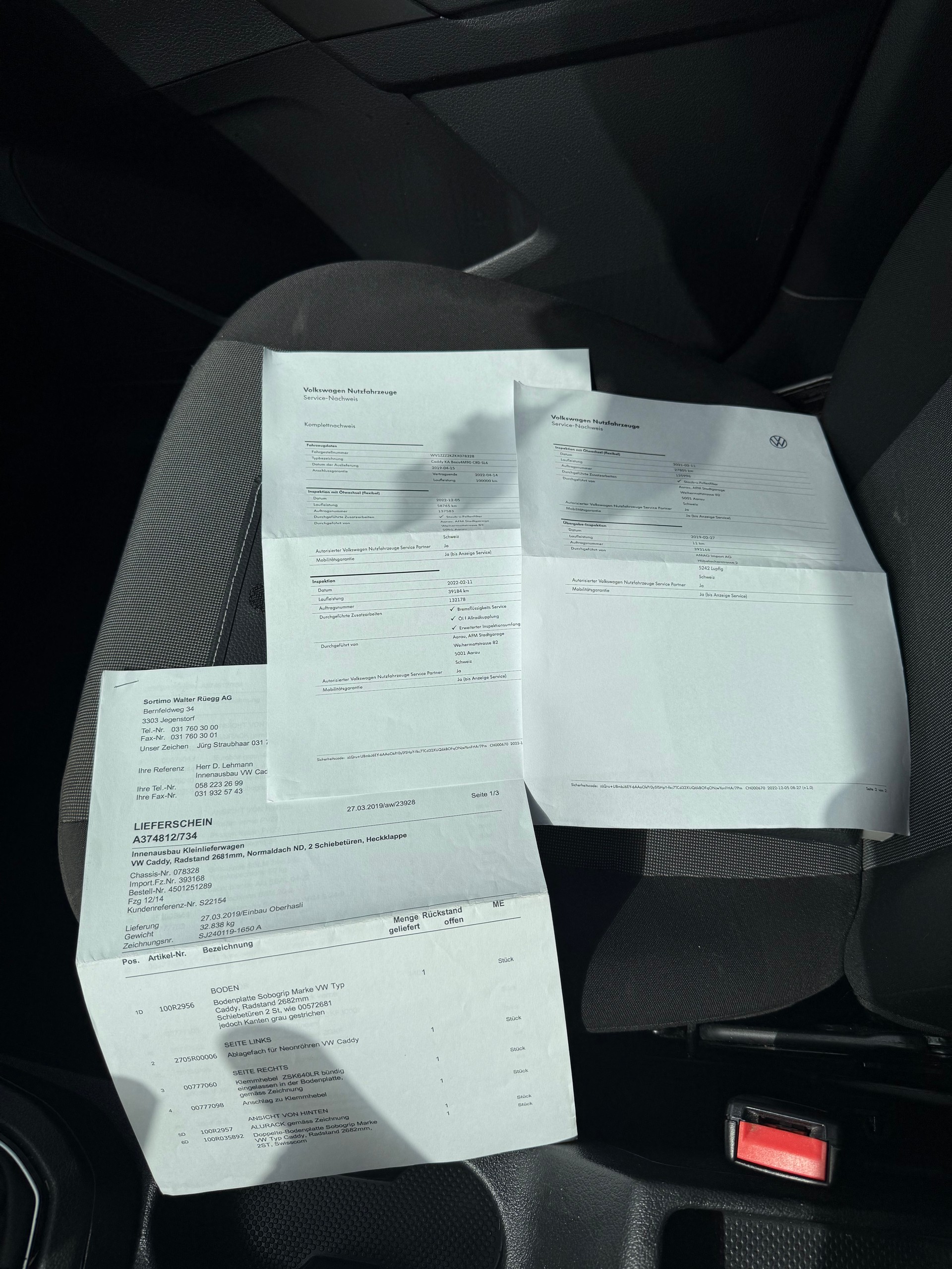 VW Caddy 2.0TDI 4Motion BlueMotion Technology-image-13