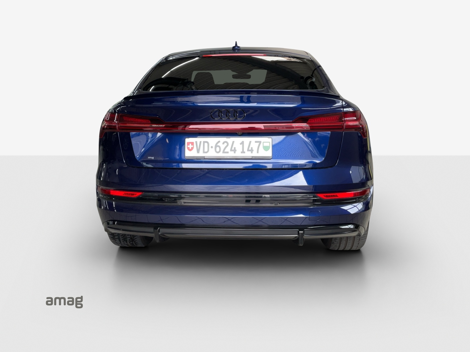 AUDI e-tron 55 Sportback S Line Black Edition quattro-image-3