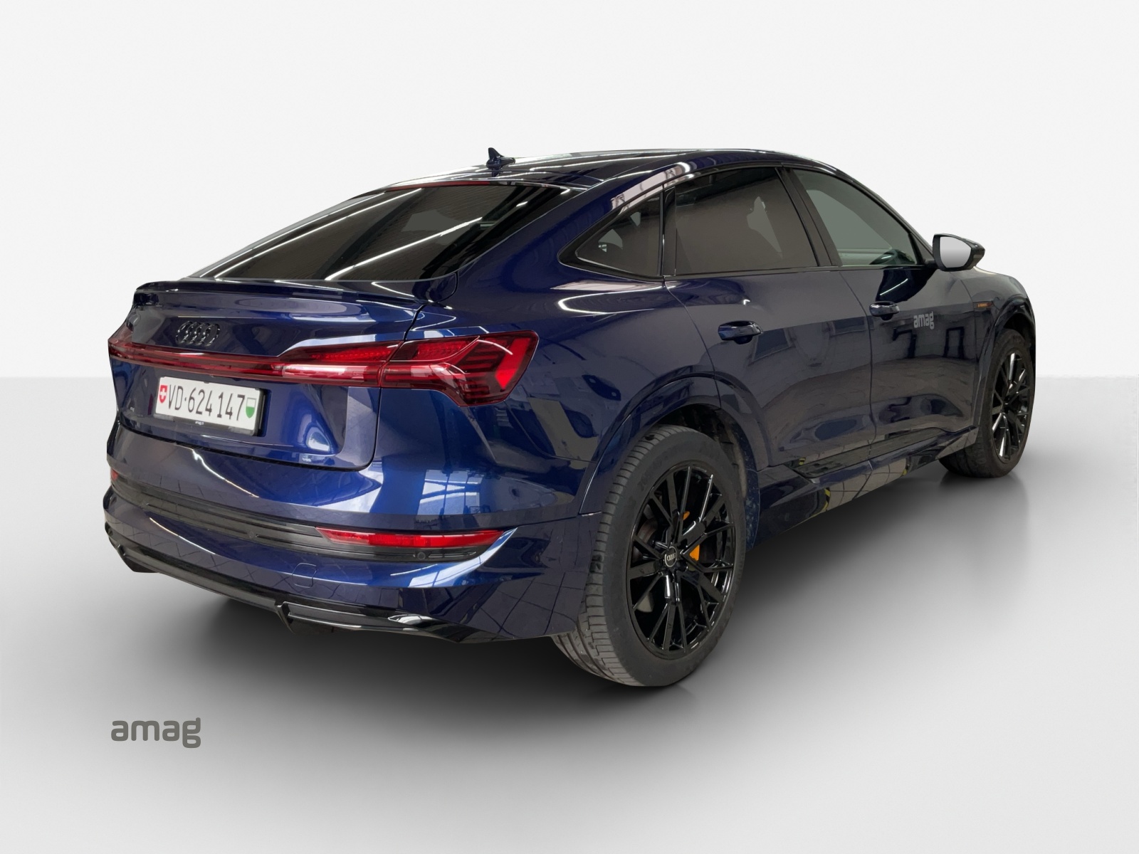 AUDI e-tron 55 Sportback S Line Black Edition quattro-image-4