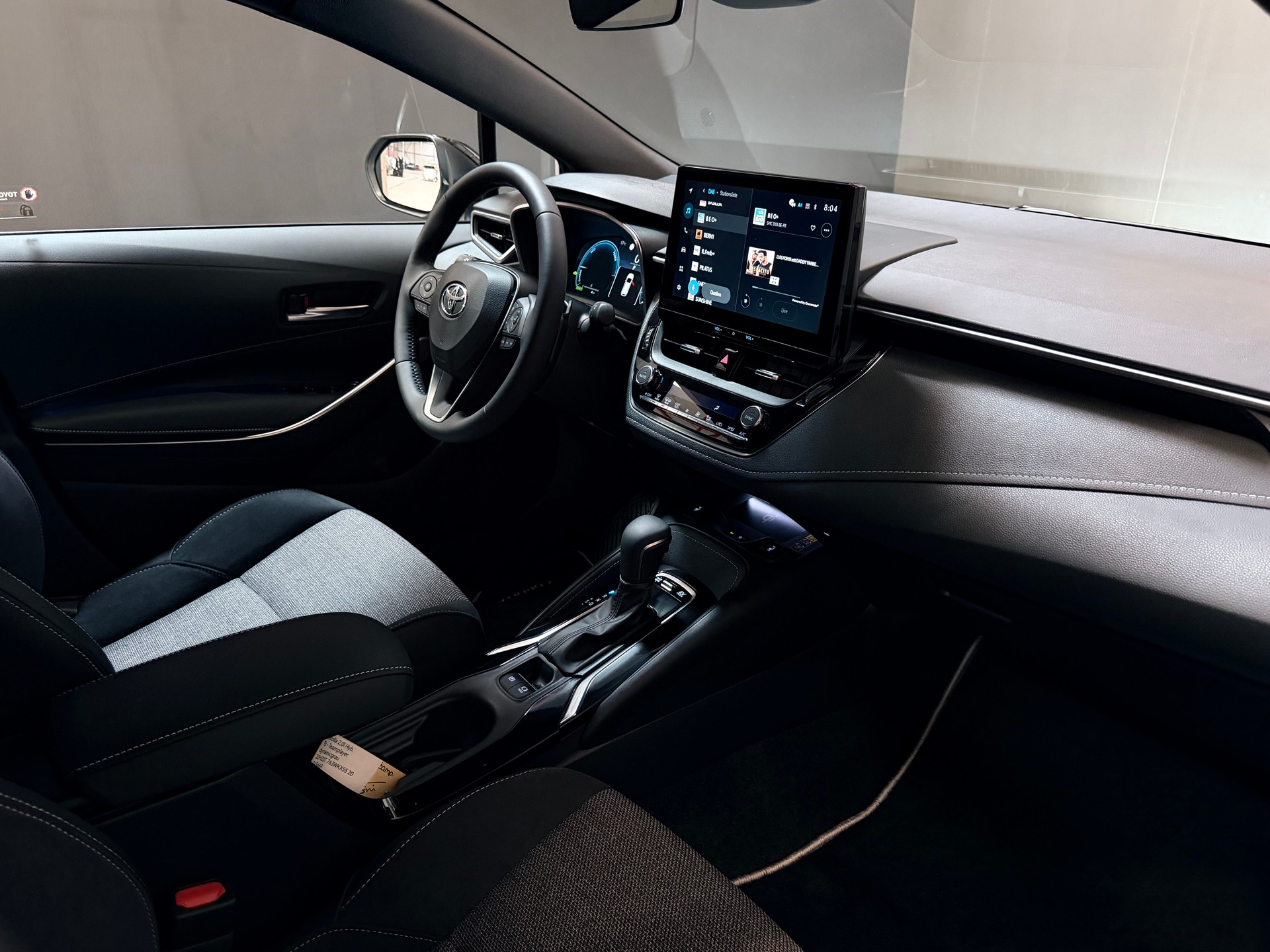 TOYOTA Corolla Touring Sports 2.0 HSD Trend e-CVT-image-22