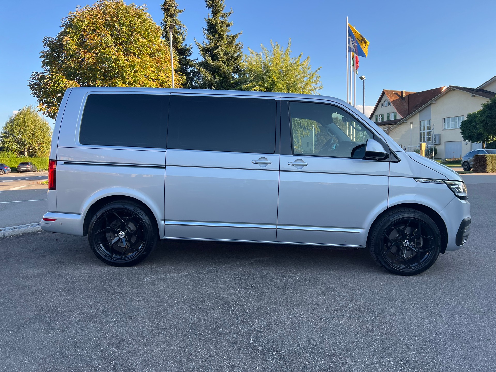 VW T6.1 Multivan 2.0 Bi-TDI Highline 4Motion DSG-image-3