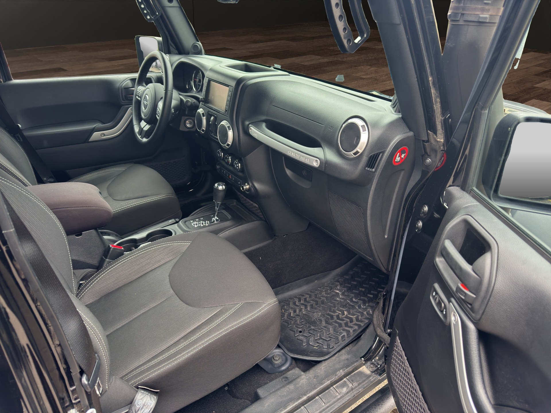 JEEP Wrangler 2.8CRD Unlimited Rubicon Automatic-image-10