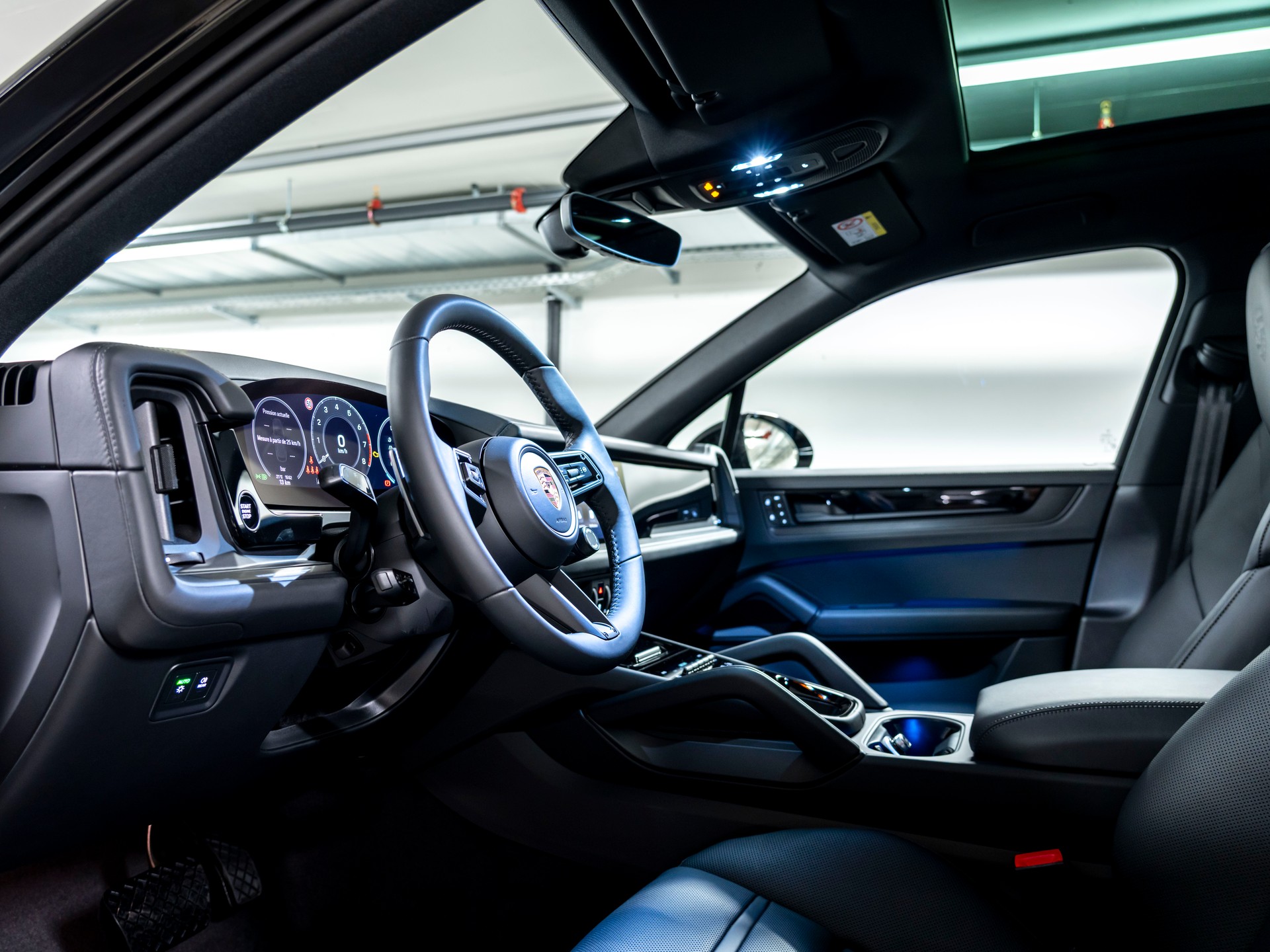 PORSCHE Cayenne Black Edition Tiptronic-image-9