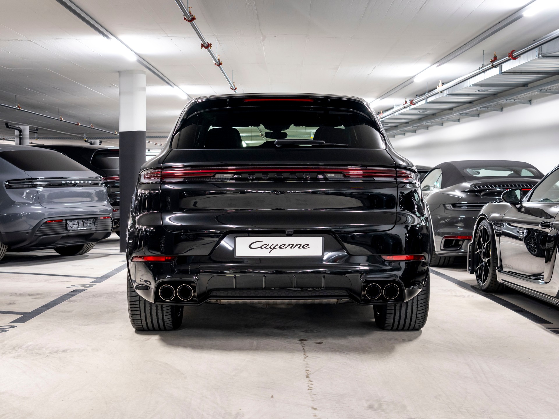 PORSCHE Cayenne Black Edition Tiptronic-image-4