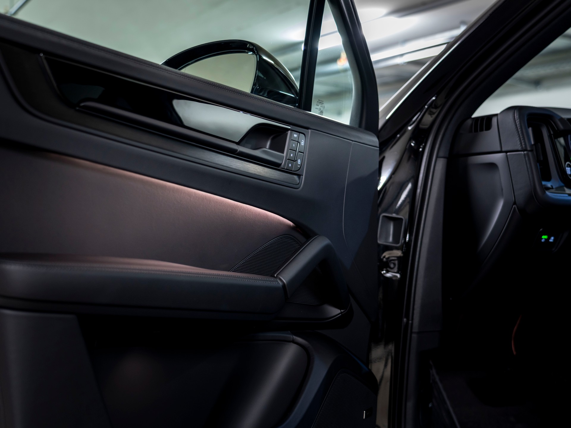 PORSCHE Cayenne Black Edition Tiptronic-image-14