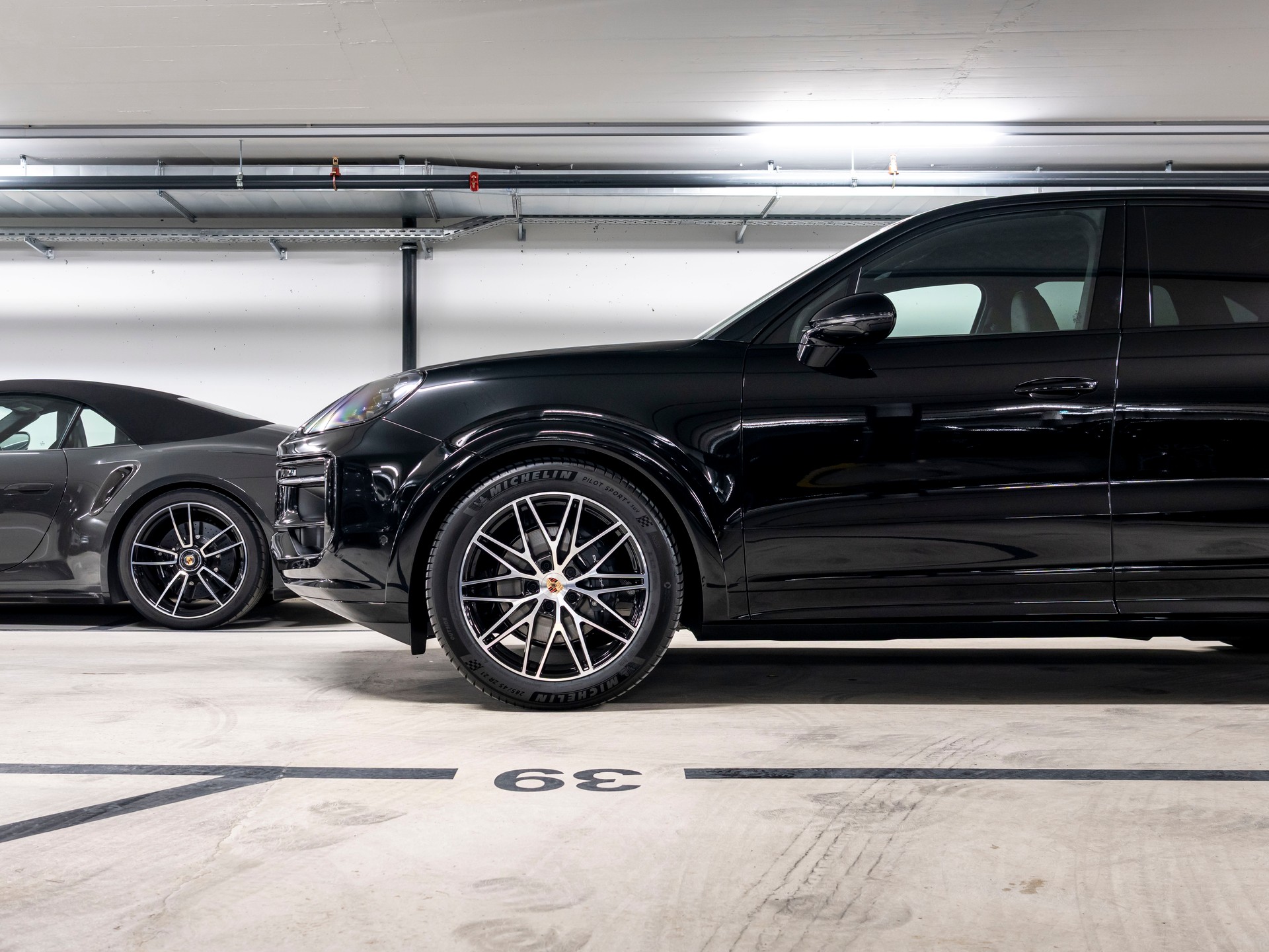 PORSCHE Cayenne Black Edition Tiptronic-image-8