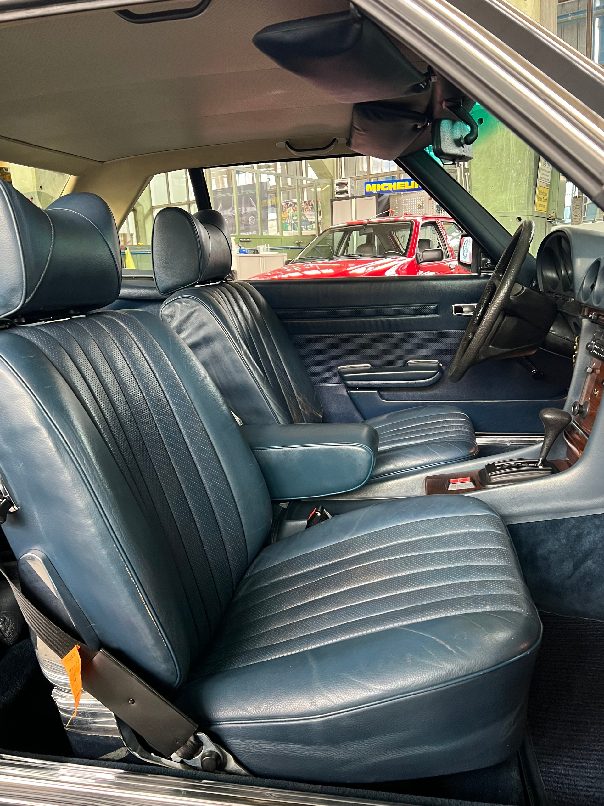 MERCEDES-BENZ V8 Cabriolet ***** Veteran *****-image-13