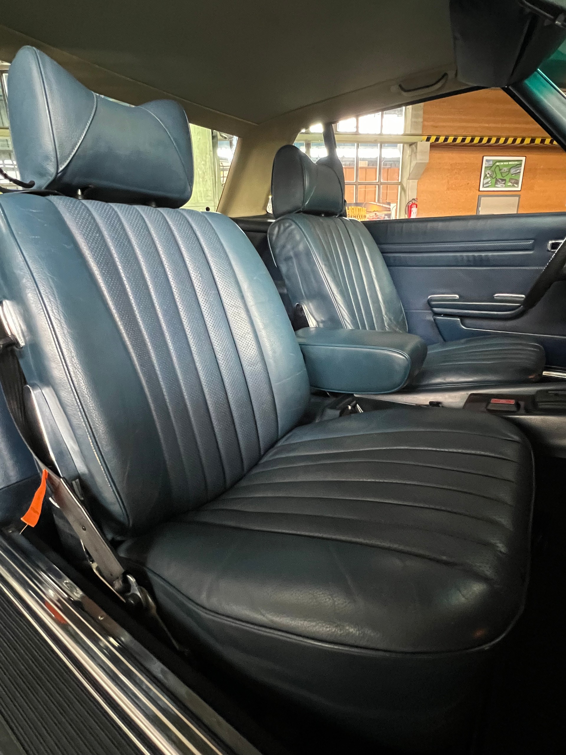 MERCEDES-BENZ V8 Cabriolet ***** Veteran *****-image-14