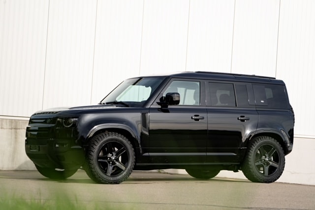 LAND ROVER Defender 110 P400 I6 SE 3.0 AT8