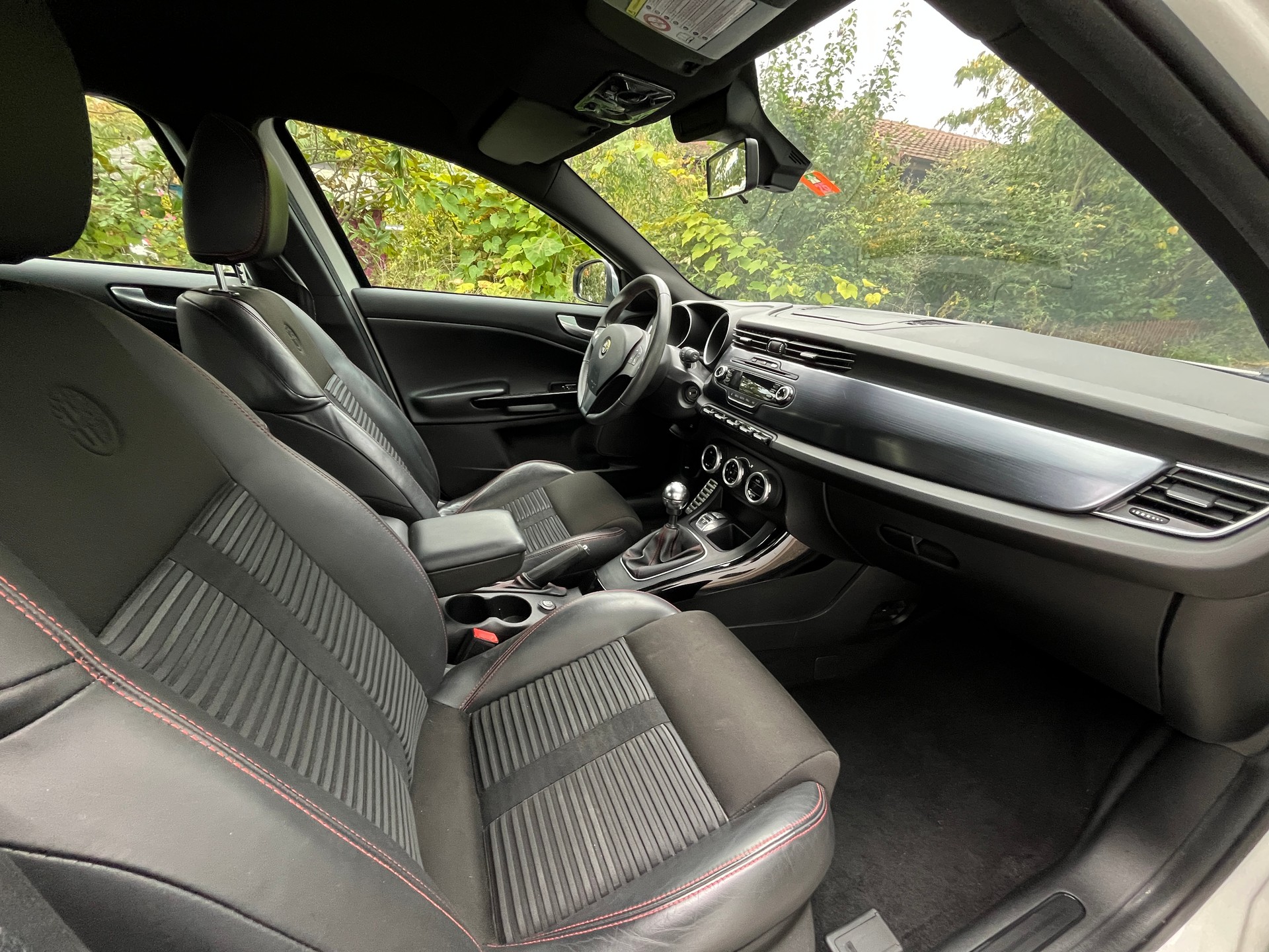 ALFA ROMEO Giulietta 1.4 T Distinctive-image-8