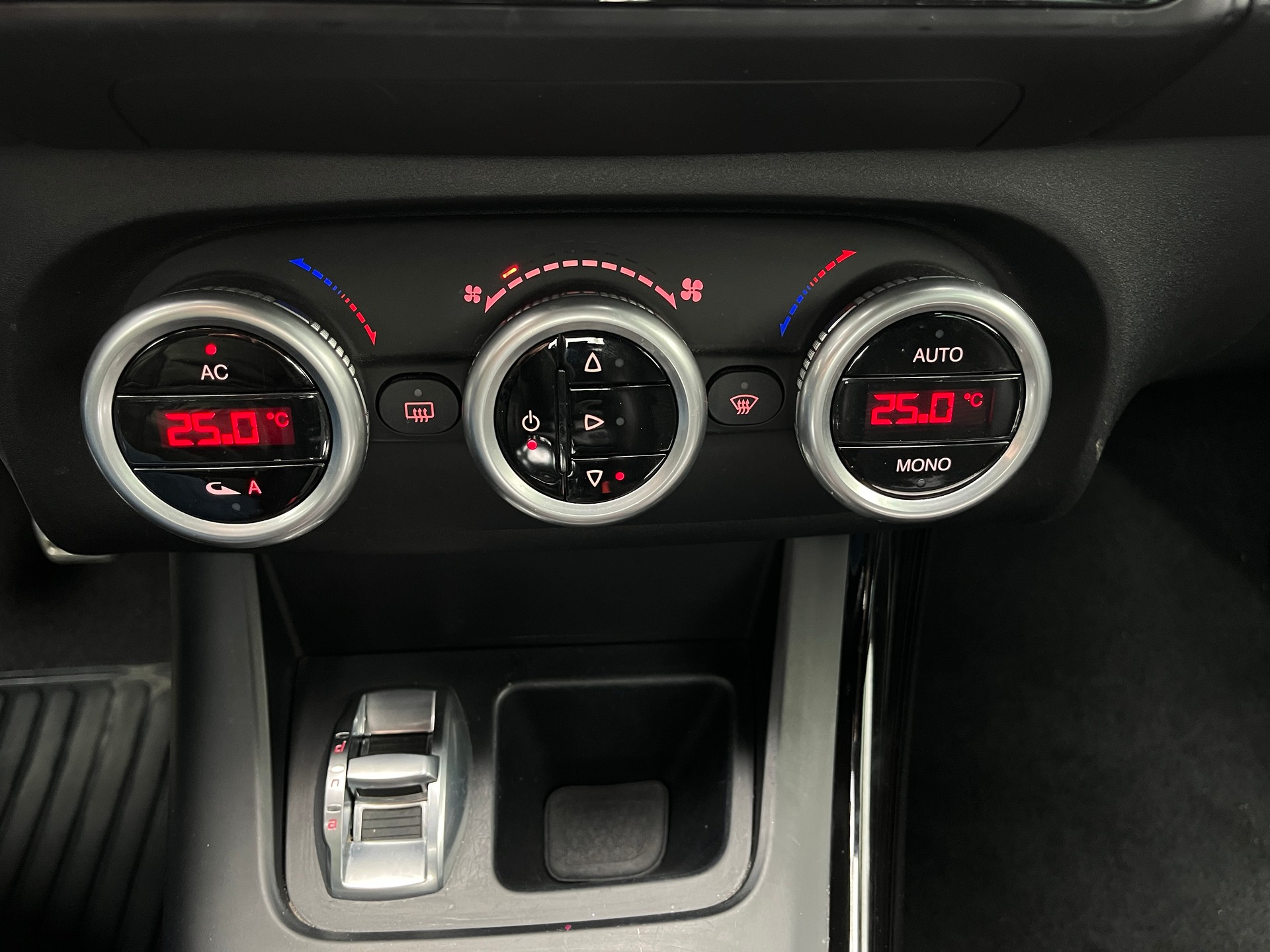 ALFA ROMEO Giulietta 1.4 T Distinctive-image-15