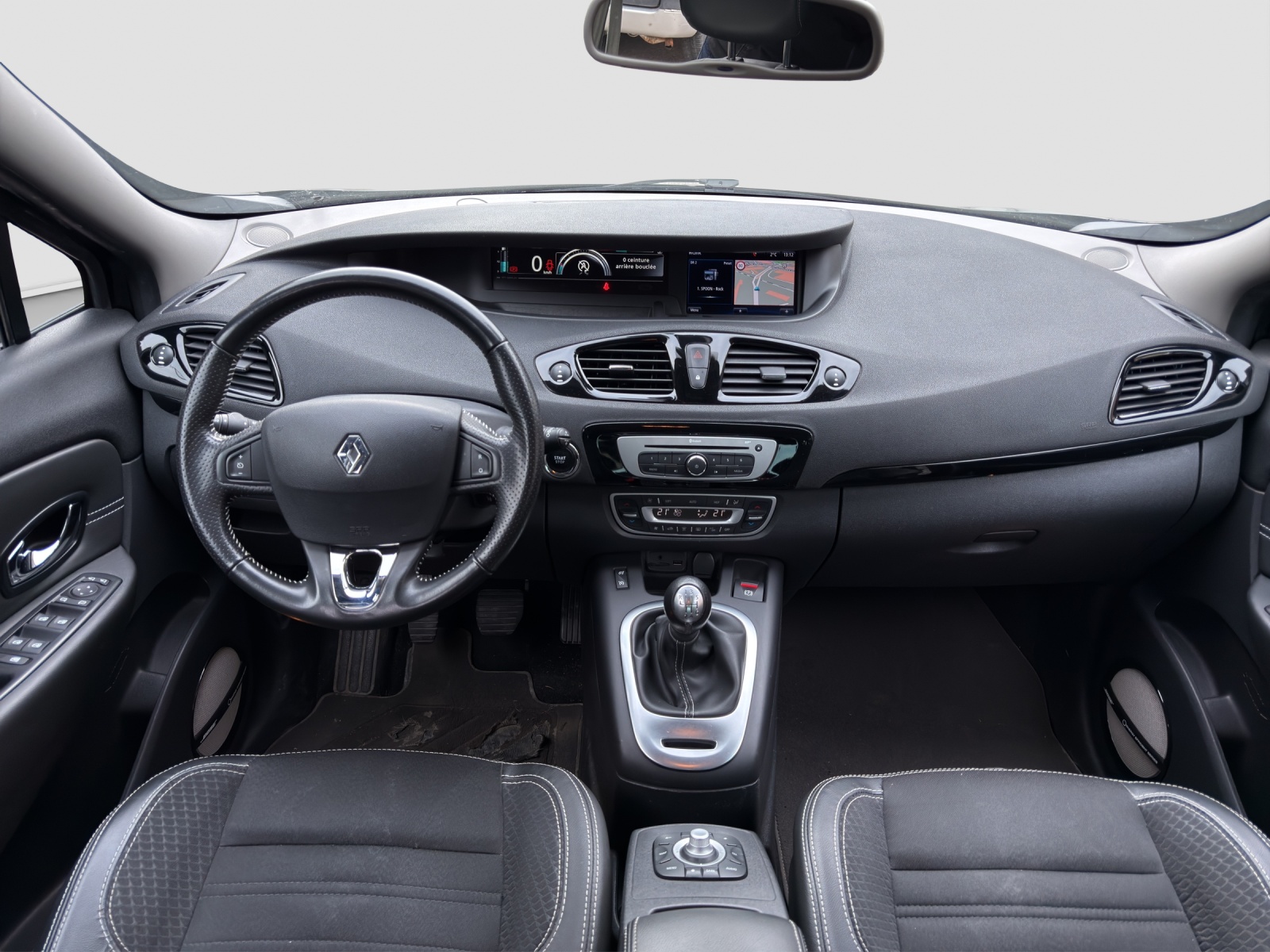 RENAULT Scénic 1.2 16V Turbo Bose-image-10
