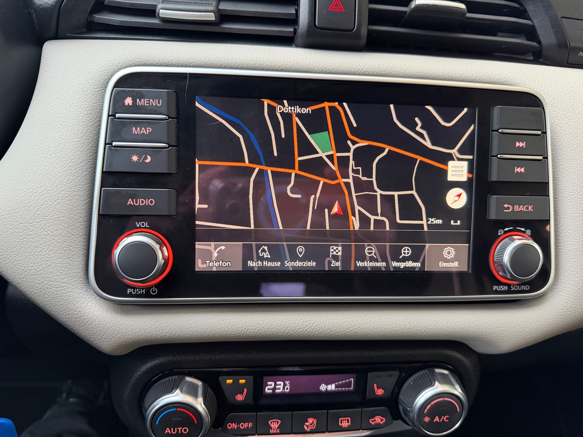 NISSAN Micra IG-T tekna Xtronic-image-10