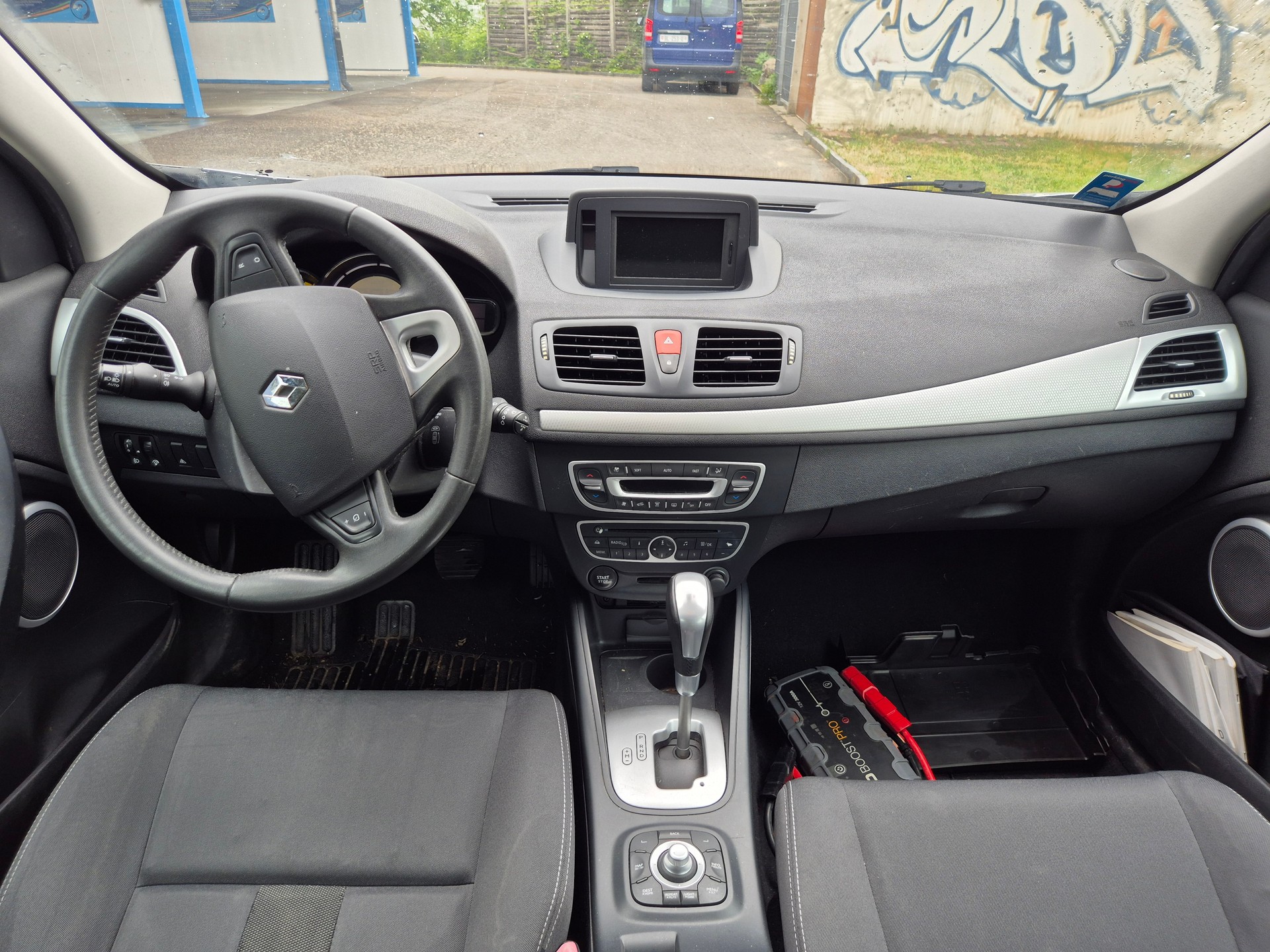 RENAULT Mégane Grandtour 2.0 16V Dynamique CVT-image-7