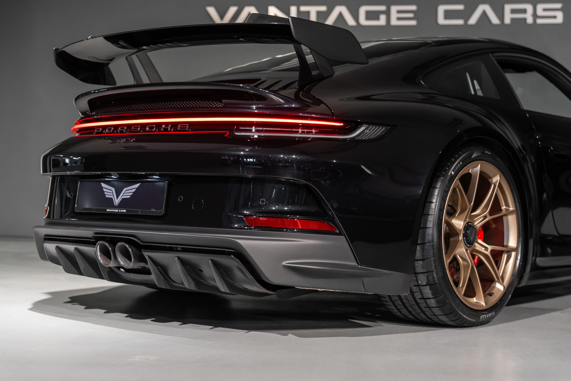 PORSCHE 911 Coupé 4.0 GT3 PDK-image-9