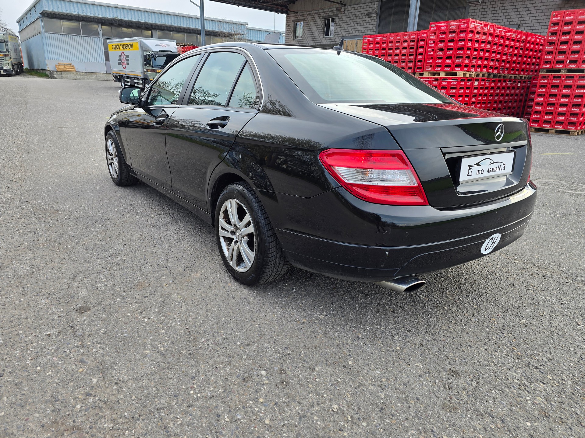 MERCEDES-BENZ C 180 CGI BlueEfficiency Avantgarde Automatic-image-4