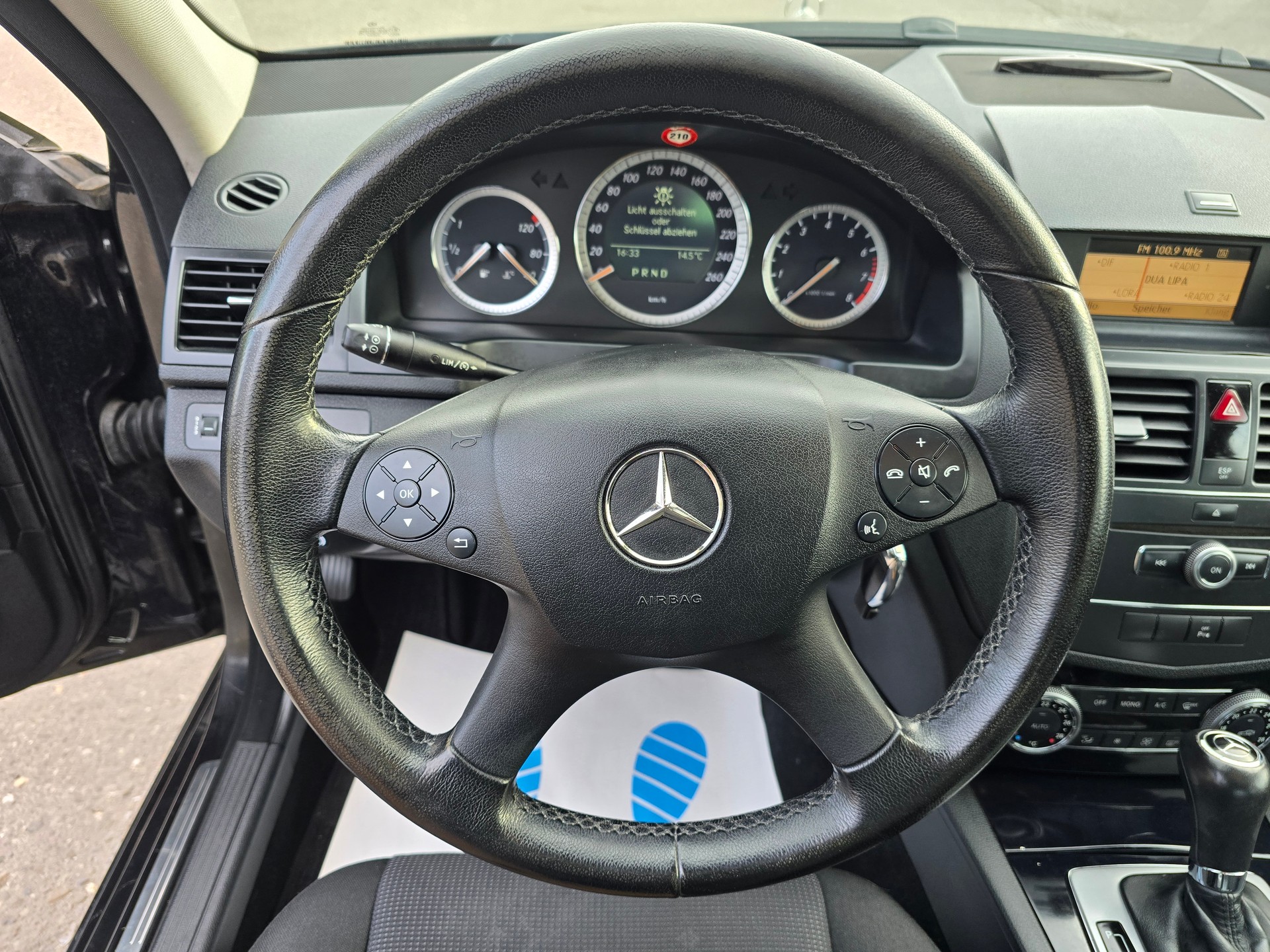 MERCEDES-BENZ C 180 CGI BlueEfficiency Avantgarde Automatic-image-18